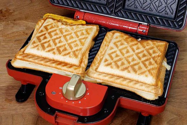 BRUNO BRUNO ホットサンドメーカー ダブル BOE044 価格比較