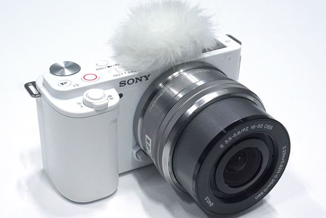 �����ȃ����Y��Vlog���I �\�j�[�������Y�������́uVLOGCAM ZV-E10�v���\