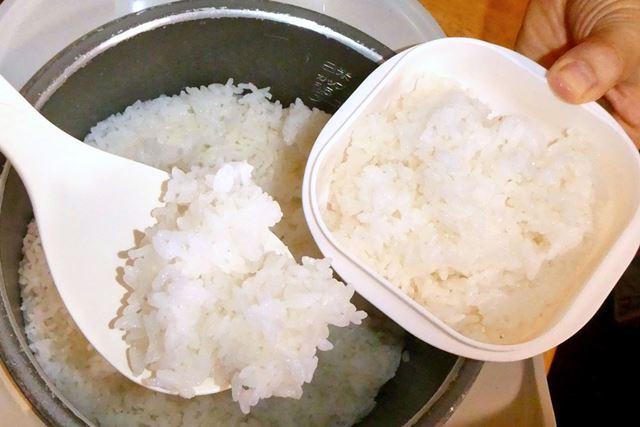 冷凍なのに炊きたての味! お米のプロが開発した“ご飯専用保存容器”がすごい