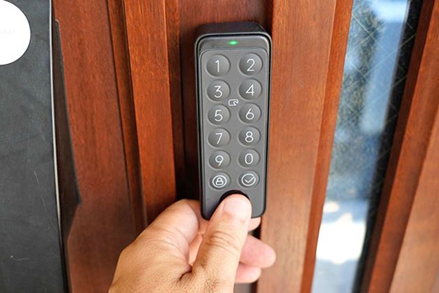 SwitchBot SwitchBotロック W1601700-GH [ブラック] 価格比較 - 価格.com