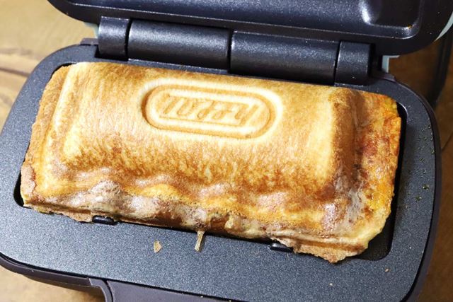 �p��1���Ō����܃z�b�g�T���h������I �uToffy �n�[�t�z�b�g�T���h���[�J�[�v�g�p���r���[