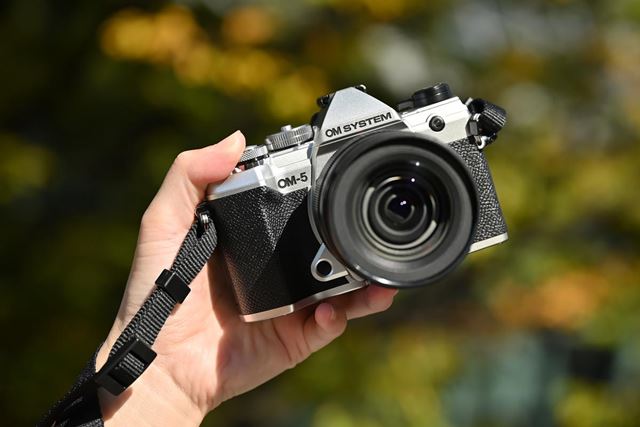 OM SYSTEM OM-5 美品 OMデジタルソリューションズ OM SYSTEM OM-5 ボディ 価格比較