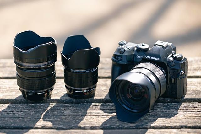 OLYMPUS OM-1 一眼レフカメラ49mm 135mmレンズ2本付き CP+2024】最新の超望遠ズームレンズが並ぶOM SYSTEMブース…OM-1