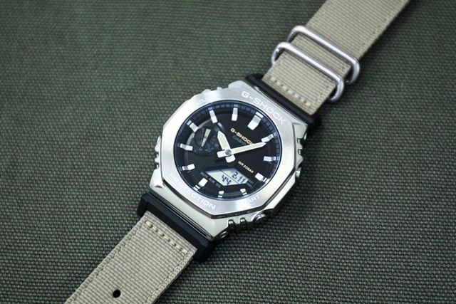 カシオ G-SHOCK GM-2100C-5AJF 価格比較 - 価格.com