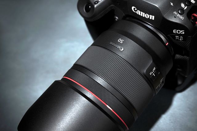 最安値　Canon RF 50mm F1.2L USM Amazon.com : Canon RF 50mm f/1.2L USM Lens (Renewed