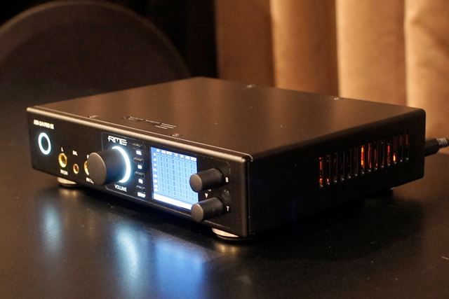 �f�ނ�����̂܂ܗ͋����炷�g�I�[�f�B�I�C���^�[�t�F�C�X�hRME�uADI-2/4 Pro SE�v