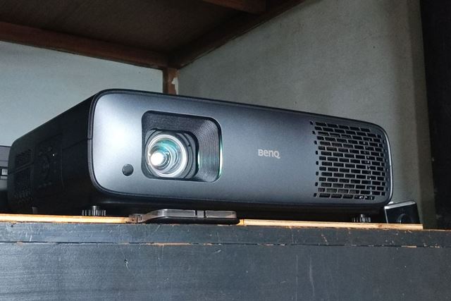 BenQ�uHT4550i�v���̓`�F�b�N�I �����x�̍����f���ƍׂ₩�Ȓ����@�\������