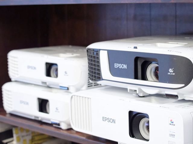 EPSON EB-E01 価格比較 - 価格.com
