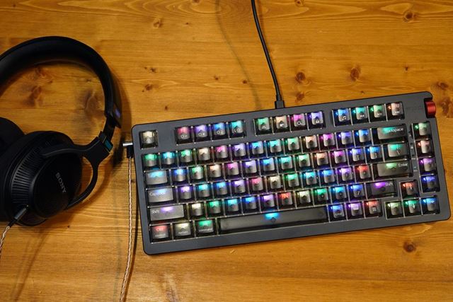 ����FiiO���L�[�{�[�h!? DAC���ڥ4.4mm�o�����X�o�͂��t�����uKB3 HiFi USB�v