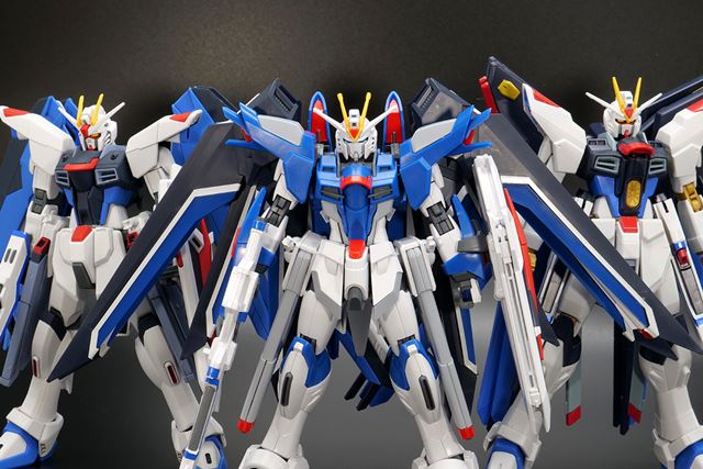 完成品 HGBF 1/144 アメイジングストライクフリーダムガンダム 組立て済 完成品 HGBF 1/144 アメイジングストライクフリーダムガンダム