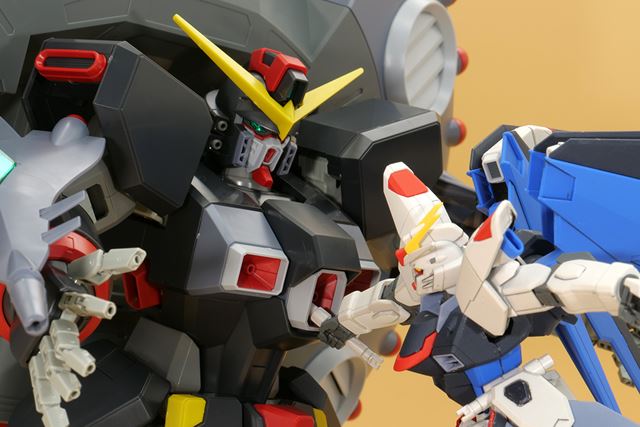 BANDAI HG 1/144 デストロイガンダム 価格比較 - 価格.com