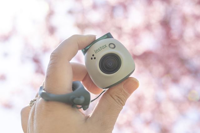 富士フイルム instax Pal チェキ [ピスタチオグリーン] 価格比較