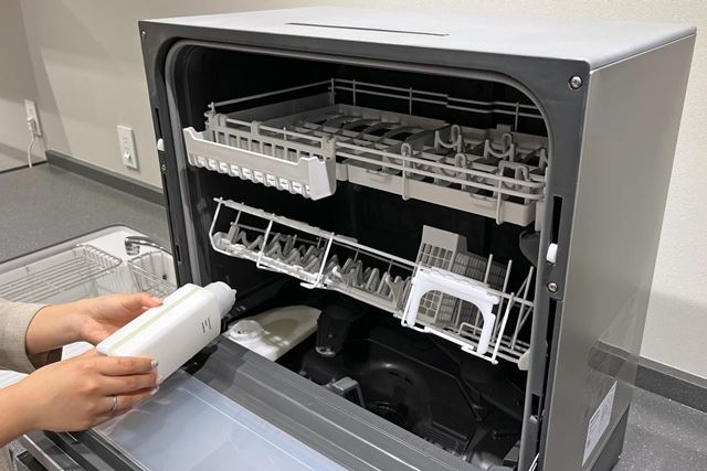 Panasonic TZ-WR500P ① 5,000lm WUXGA Short Throw 1-Chip DLP™ Projector | Panasonic