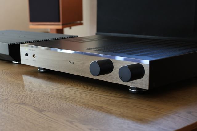 ���̌����ڂƉ��͒����������I �g���o�[�X�h��������A���vAura�uVA 40�v