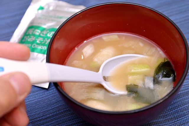 塩味を1.5倍に増強するスプーン「エレキソルト」を試してみた! 本当に効果はある?