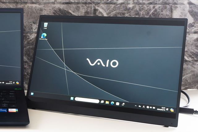 �Ǝ��J�o�[�X�^���h�́h�����h�����o�C���f�B�X�v���C�Ƃ��Ă̖��͂����߂�uVAIO Vision+ 14�v