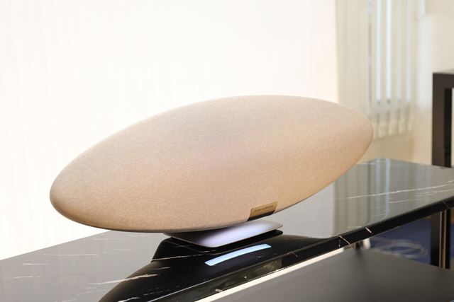 �g�����Ӗ��ŕ��ʁh�ȃn�C�t�@�C���C�����X�X�s�[�J�[�uZeppelin Pro Edition�v