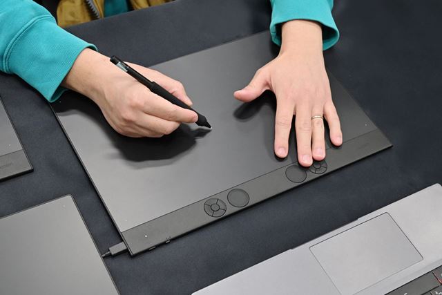 液タブ・ペンタブ Wacom Intuos Pro small (PTK470K0C) wacom Wacom Intuos Pro small (PTK470K0C) ワコム ペン