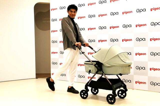 小島よしおも驚き! ピジョンのフラッグシップベビーカー「epa」は何が新しいのか