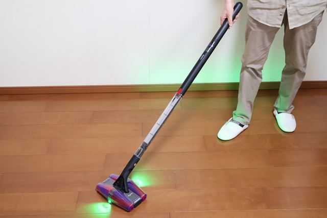 Dyson PencilVac Fluffy SV50 FF 掃除機 ダイソン 683-PDP-Gallery-2.jpg?
