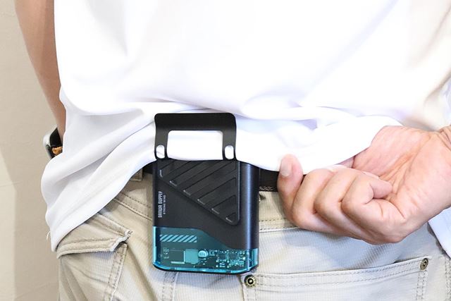 �ҏ��̓n���f�B�����u�E�G�X�g�t�@���v���Ǎ�I �V���c���̏���Ɗ��𐁂���΂�