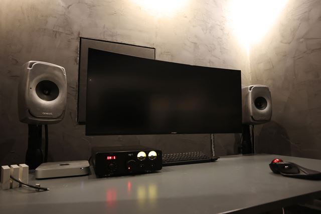 �ƊE��18�N�̋L�҂��������g�ꐶ���m�h�X�s�[�J�[��GENELEC������