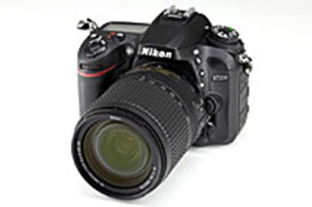 Nikon D7200 一眼レフカメラ 18-140mmレンズ付き Amazon.com : Nikon D7200 DX-format DSLR w/ 18-140mm VR Lens