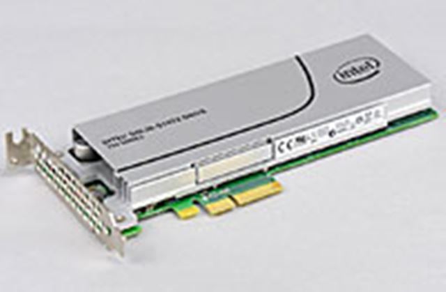 ���[�h�ő�2400MB/s�I 480GB�Ŗ�6���~�̒�����SSD�uIntel SSD 750�v���`�F�b�N