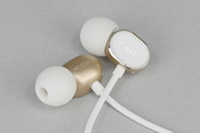 【新品未使用】　AKG N20 LT イヤホン AKG N20 イヤホン カナル型 ブラック N20BLK 国内正規品