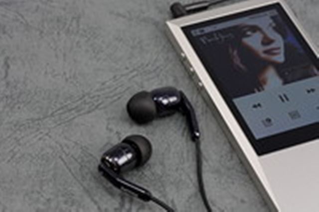 音がいい低価格イヤホンの“ド定番”、フィリップス「SHE9710」を改めて評価