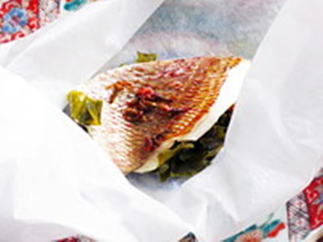 ふんわり春の香り。パナソニック「3つ星ビストロ」で作る鯛の桜蒸し