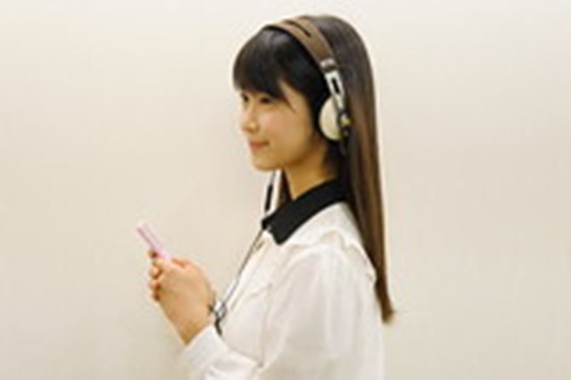 未開封新品 B&O Form 2i White 高級ヘッドホン 廃盤 Bang&Olufsen ( バング・アンド・オルフセン ) Form 2i White