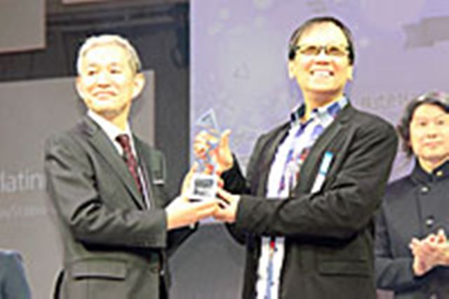 PS4���̔N�Ƃ̃R�����g���o���uPlayStation Awards 2015�v�����|�[�g