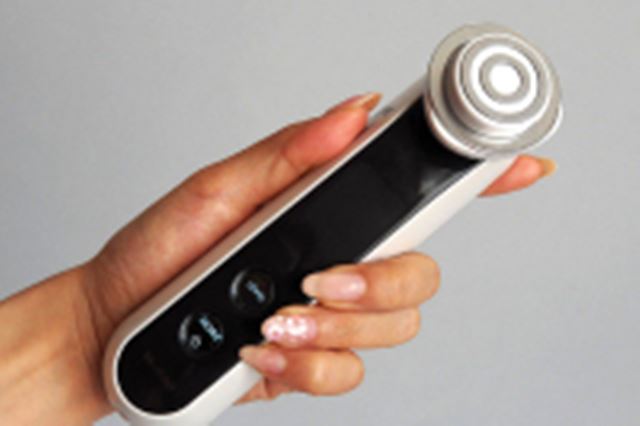 美顔器 YA−MAN ヤーマン プラチナホワイト RF HRF-1 YA‐MAN ヤーマン YA-MAN 美容器具 プラチナホワイト RF HRF-1