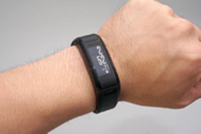 �K�[�~���̑��@�\�ȃ��X�g�o���h�^�����ʌv�uvivosmart HR J�v