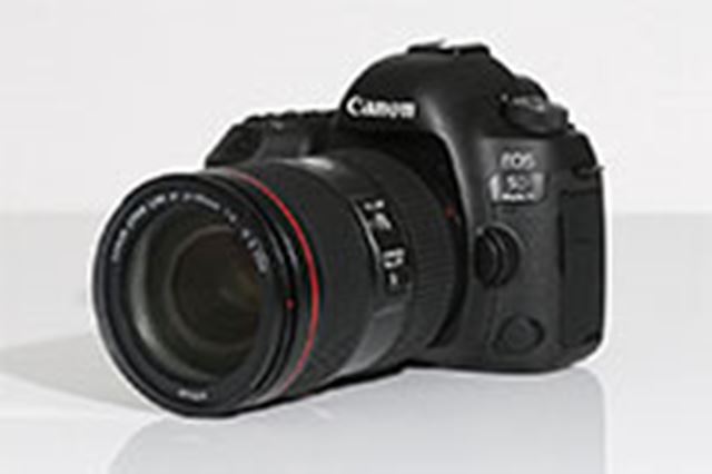 フルサイズ/高画質/Canon EOS 5D Mark IVトリプルレンズセット キヤノン、約3040万画素のフルサイズ一眼「EOS 5D Mark IV」を9