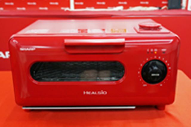 ���H���|����I �u�w���V�I�v�̌����𓥏P�����g�[�X�^�[�T�C�Y�́u�w���V�I �O���G�v�a��