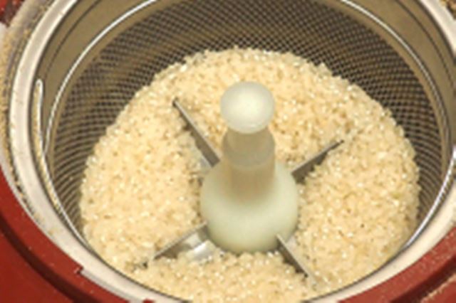 タイガーの「玄米に“細かい傷”を入れられる精米機」を使ってみた!