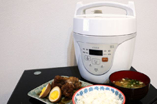 数回使用　極美品♫　siroca電気圧力鍋SPC-101 数回使用 極美品♫ siroca電気圧力鍋SPC-101 - メルカリ