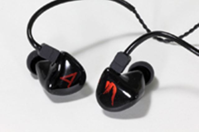 JH Audio��Astell&Kern�̃R���{�C���z���ŐV���f���uMichelle�i�~�V�F���j�v�𒮂�