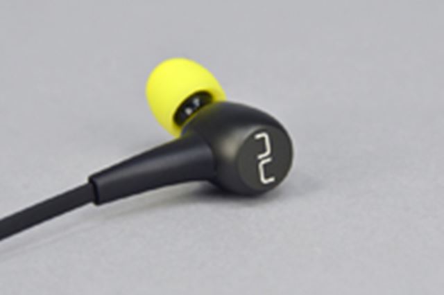 �킸��13g�ōŒ�10���Ԏg�p�\�I Optoma/NuForce�̃X�|�[�c�C���z���uBE Sport3�v�𒮂��Ă݂�