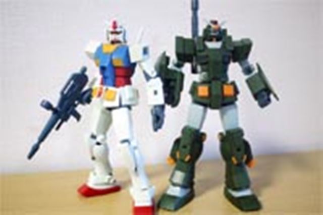 ����K���_�����������I ���̋@�́u�t���A�[�}�[�v��ROBOT����