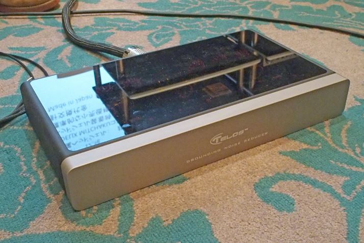 Ground Noise ReducerBVʕ͔ɂȂĂAғ͒LEDdg݂