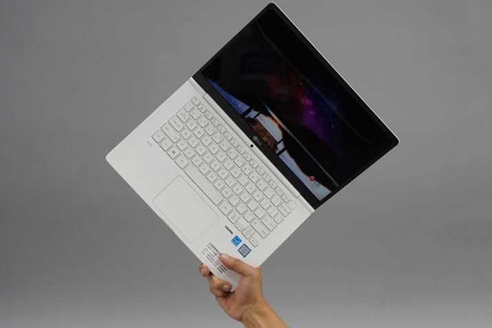 dʖ970g14^fu14Z970-GA55Jv́AЎłyXĂ