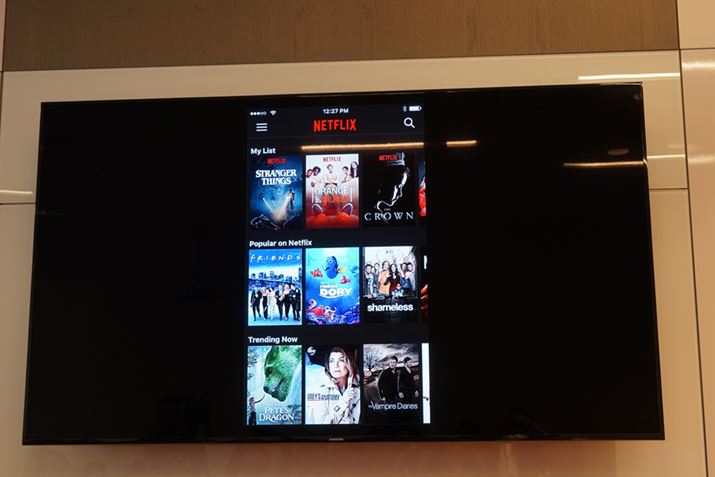 [U[ʂɃp[\iC[[Vĕ\NetflixUI