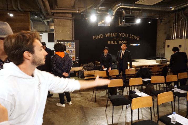 Ђ̃X^bt{@𗣗lqB{@𗣗|CgɎŖ߂点鑀ł