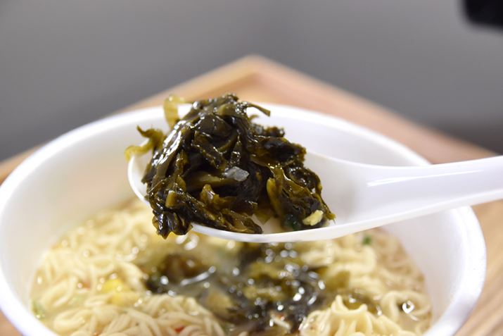 ނ̐hq؂́ABY100B̂^CvŃVLVLĂ܂