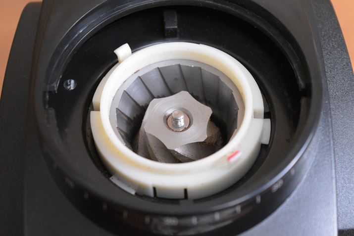 R[q[AŒ肳ꂽƉ]~̎̊ԂɒʂƂŕӂ