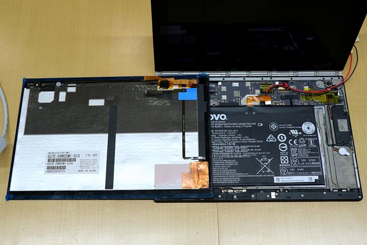 YOGA BOOK̓BHaloL[{[h1̔ŁA{̂̔^ɑ傫vĂ