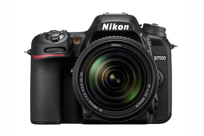 D7500iAF-S DX NIKKOR 18-140mm f/3.5-5.6G ED VRj